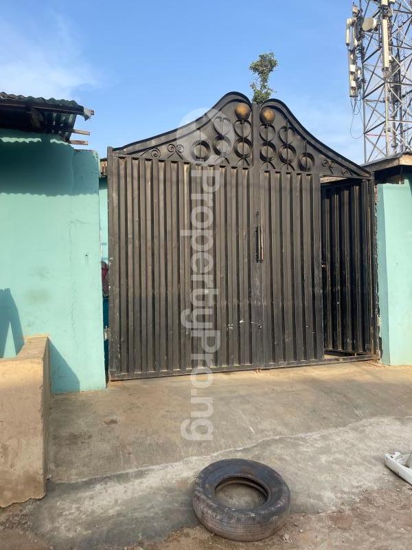 1 bedroom Flat / Apartment for rent Mafoluku Oshodi Lagos