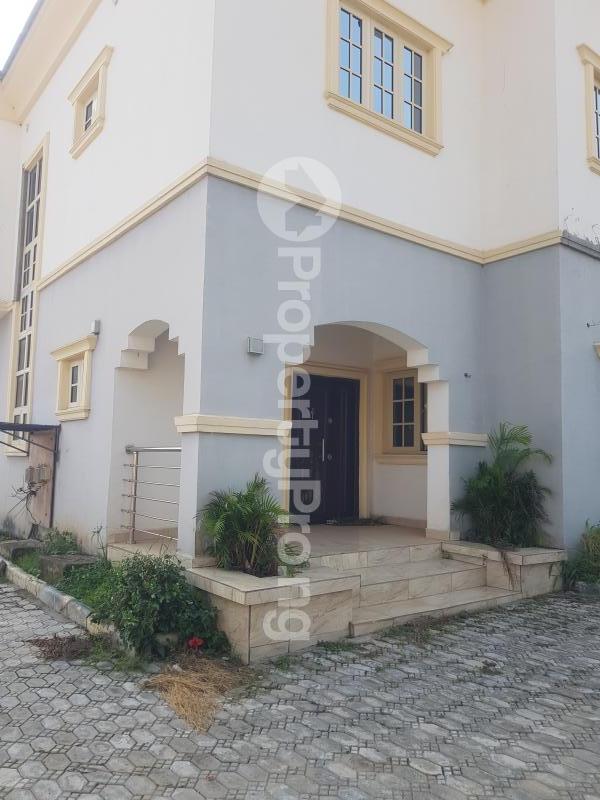 8 bedroom House for sale Fo1 Kubwa Kubwa Abuja