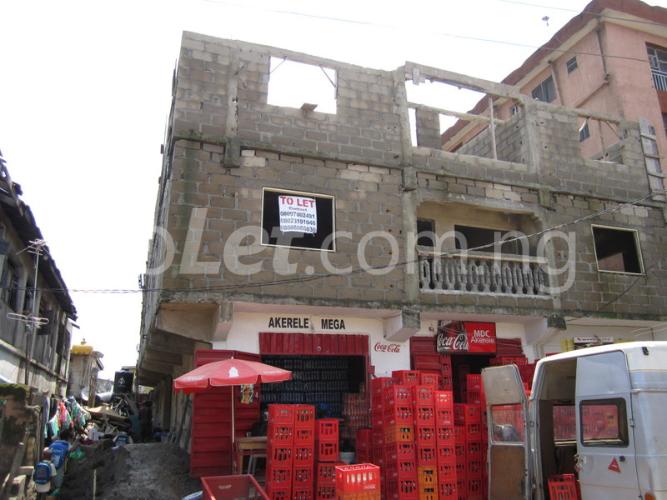 2 bedroom Flat / Apartment for rent 25, Ayilara Street, Ojuelegba, Lagos Surulere Surulere Lagos