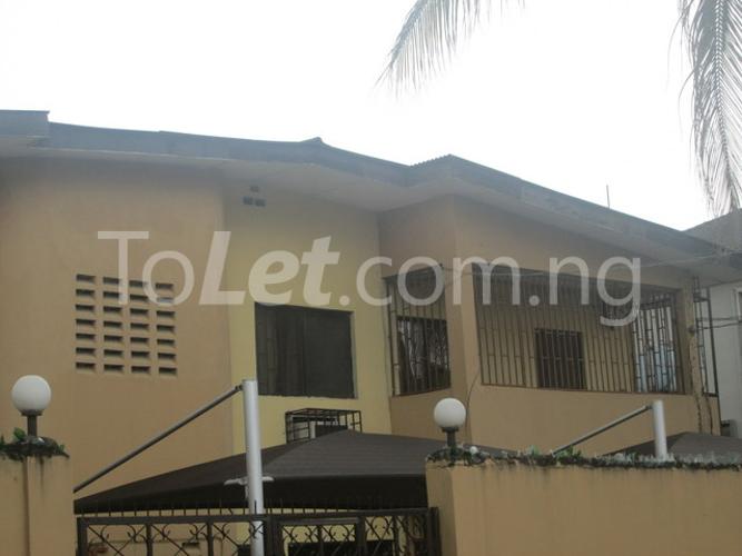 2 bedroom House for rent Ajibade Close, Ajao Estate Oshodi Expressway Oshodi Lagos