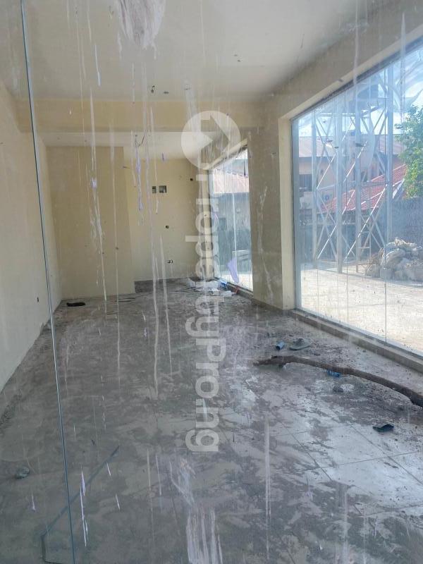 Commercial Property for rent Off 3rd Avenue Gwarinpa Abuja