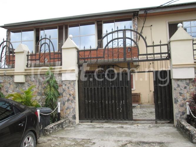 3 bedroom Flat / Apartment for rent Off Ekololu Street Surulere Surulere Lagos - 0