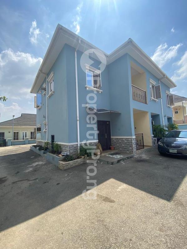 3 bedroom House for rent 64crescent 6th Avenue Gwarinpa Abuja