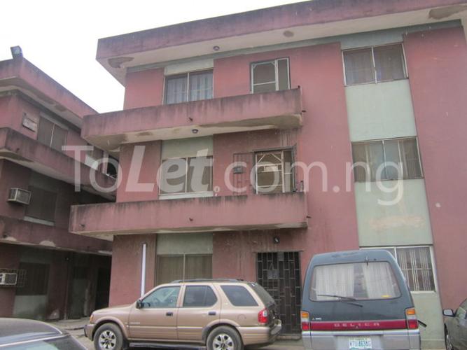 3 bedroom Flat / Apartment for rent Feyintola Giwa Street Surulere Surulere Lagos