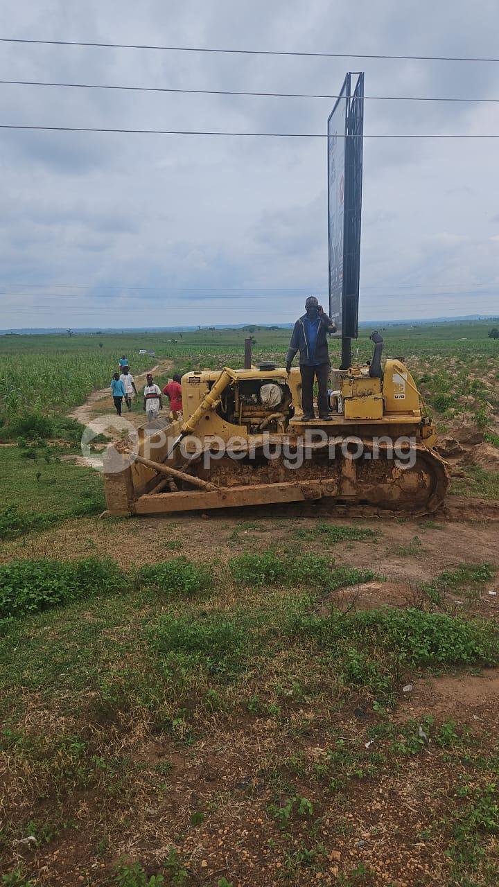 Land for sale Opposite Federal University Of Technology, Emirate Parks And Gardens Estate ( Burj Khalfa ) Bida Road Minna Bida Niger
