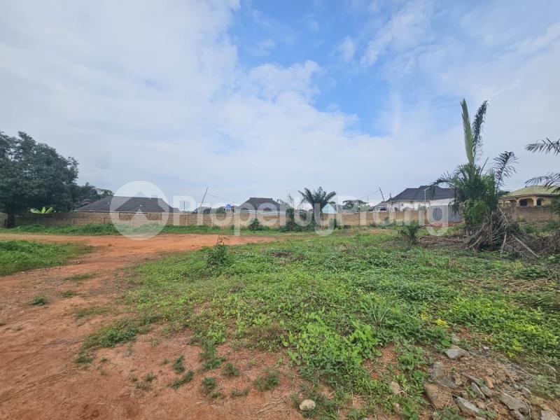 Land for sale Laderin, Behind The Immigration Office Abeokuta South Ogun