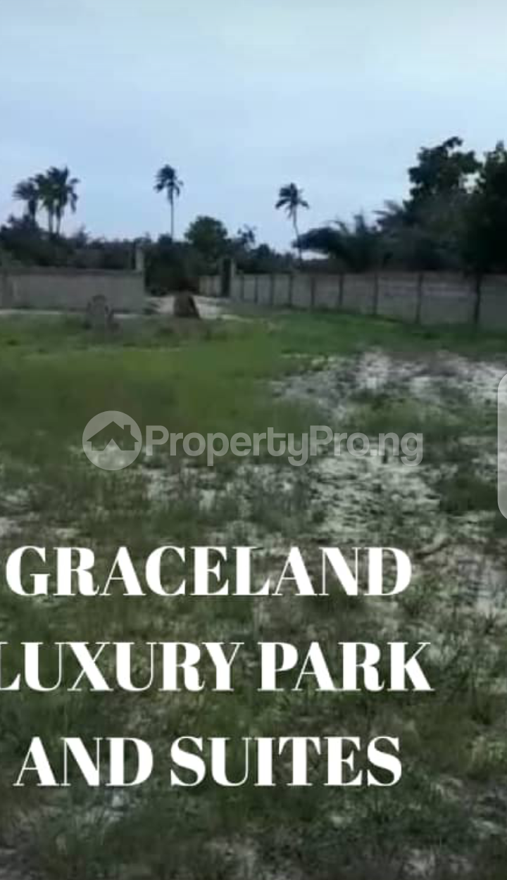Land for sale Oku Use,lng Road. LaCampaigne Tropicana Ibeju-Lekki Lagos