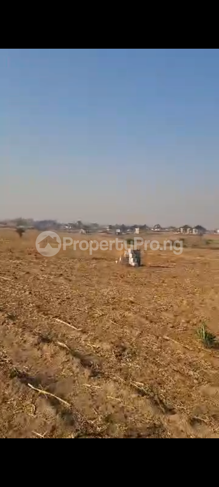 Land for sale Lugbe Abuja - 0