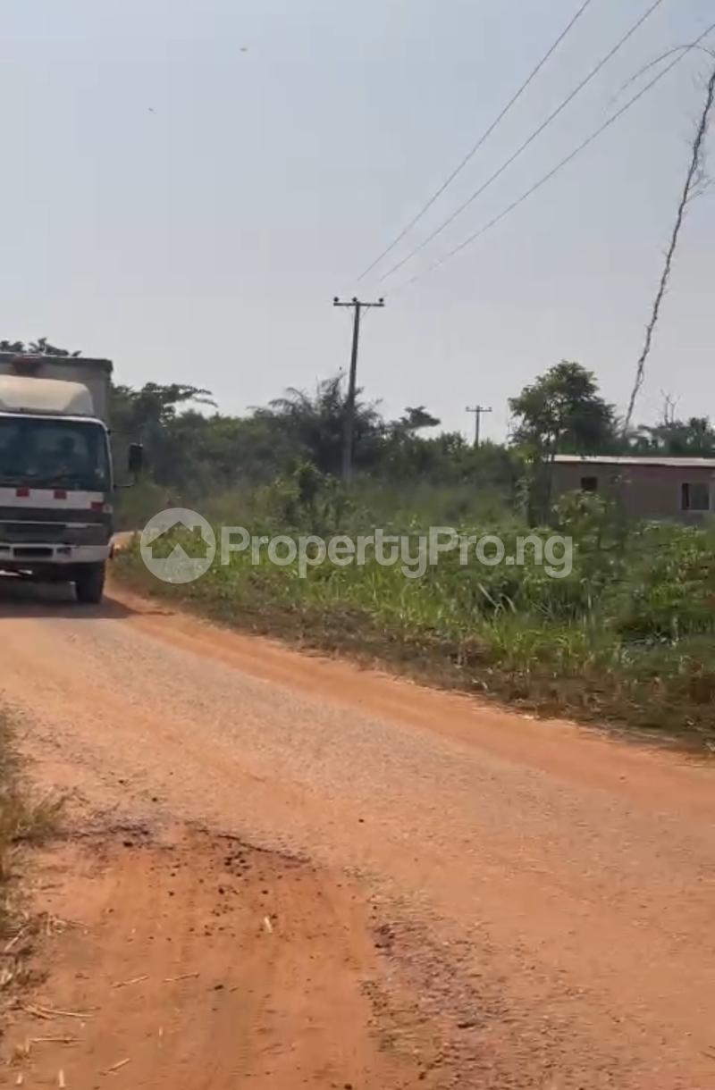 Land for sale Mojoda/ Rose Garden Estate/15 Minutes From Otunba Dipo Dina International Stadium Epe Lagos