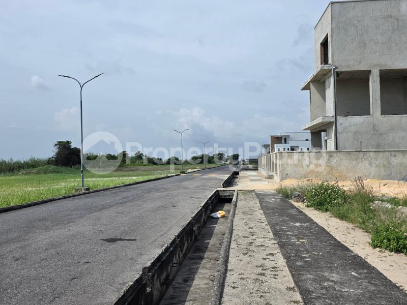 Land for sale Pinnock Beach Estate Osapa london Lekki Lagos