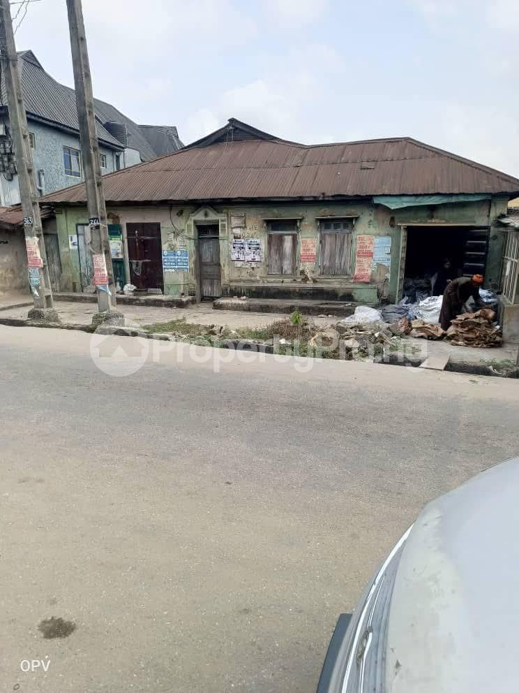Land for sale Directly On Market Street Shomolu Lagos