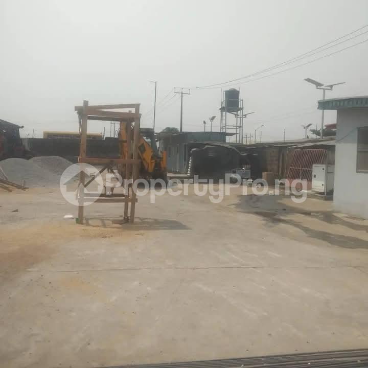 Land for sale Along Abeokuta Expressway, Mongoro/ile Zik Arena, Agege. The Property Has Dual Entrance: Through The Expressway And Ile Zik Agege Road Ikeja Lagos - 0