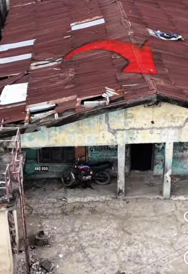 Land for sale Oshidero Street Off Onitire Road Mushin Lagos