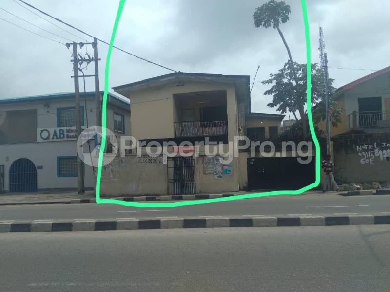 House for sale Randle Avenue Surulere Lagos - 0