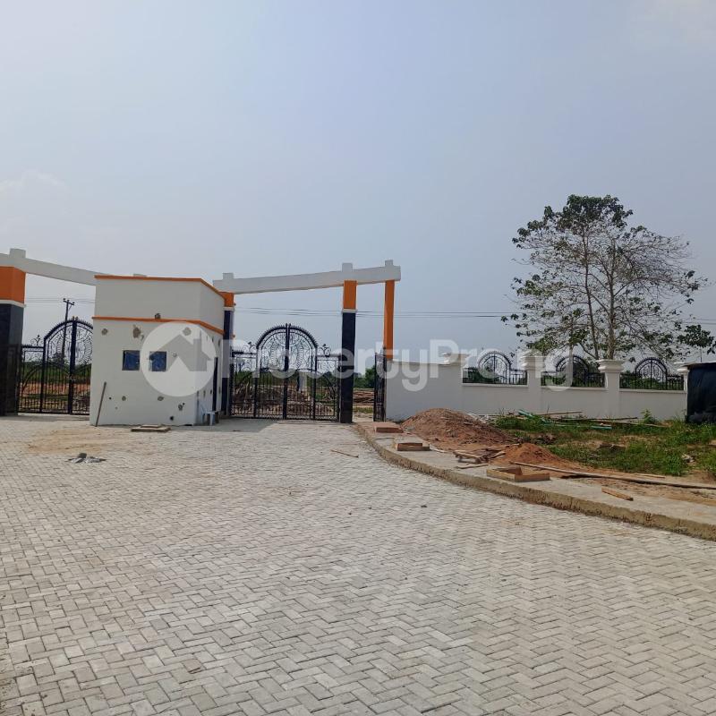 Land for sale Itoikin Expressway / Medorf Classic Estate/ Ketu Epe Lagos