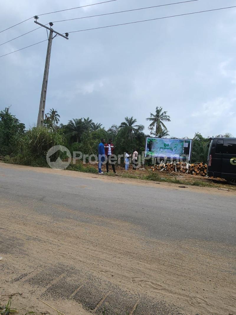 Land for sale Ketu Epe/ Epe Garden 3/ Directly Facing The Ikorodu Epe Expressway Epe Lagos