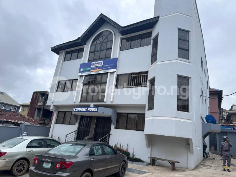 3 bedroom Commercial Property for rent Veterinary Junction, Mokola, Adamasingba Ibadan Oyo