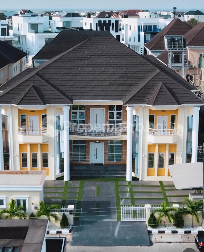 6 bedroom House for sale Lekki Lagos