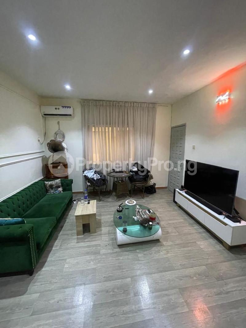 1 bedroom Flat / Apartment for rent In An Estate Lekki Phase 1 Lekki Lagos