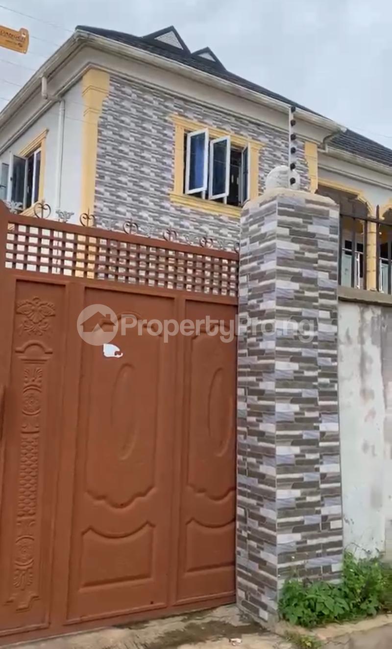 6 bedroom House for rent Royal Quarters Estate , Elebu Off Akala Ibadan Oyo