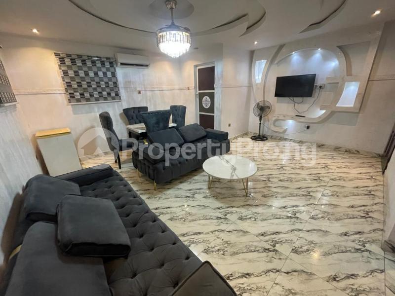 Commercial Property for sale In A Lovely Location At Ijesha Road, Surulere Lagos Ijesha Surulere Lagos - 3