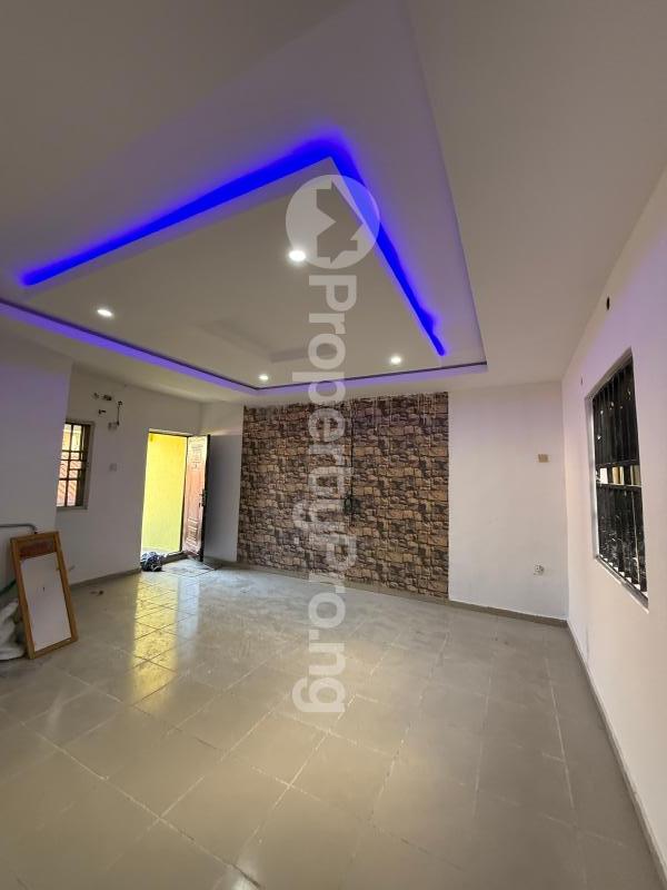 2 bedroom House for rent 7, Otunba Femi Kolawole Street, Ogudu GRA Ogudu Lagos