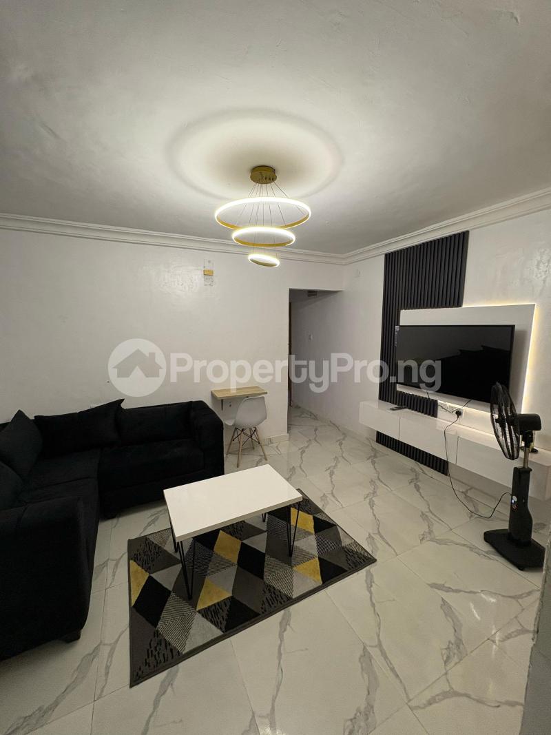 1 bedroom Flat / Apartment for shortlet Akoka Yaba Lagos