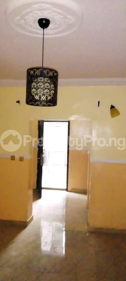 2 bedroom Flat / Apartment for rent In A Mini Estate Behind Yabatech Road. Abule-Oja Yaba Lagos - 7