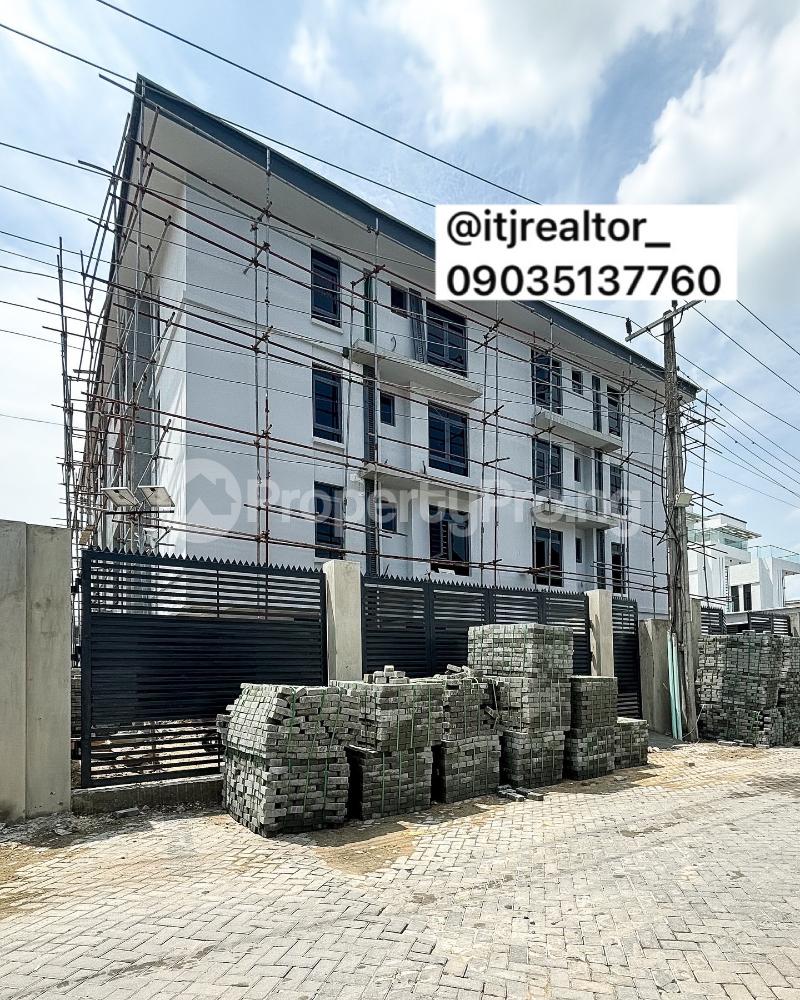 2 bedroom House for sale Osapa london Lekki Lagos