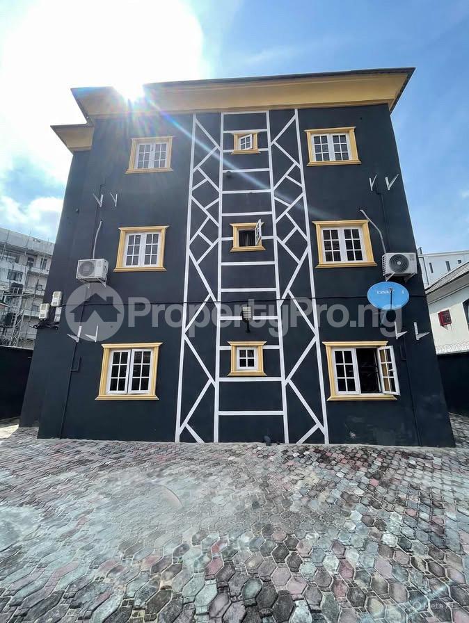 2 bedroom House for rent Ikate Lekki Lagos