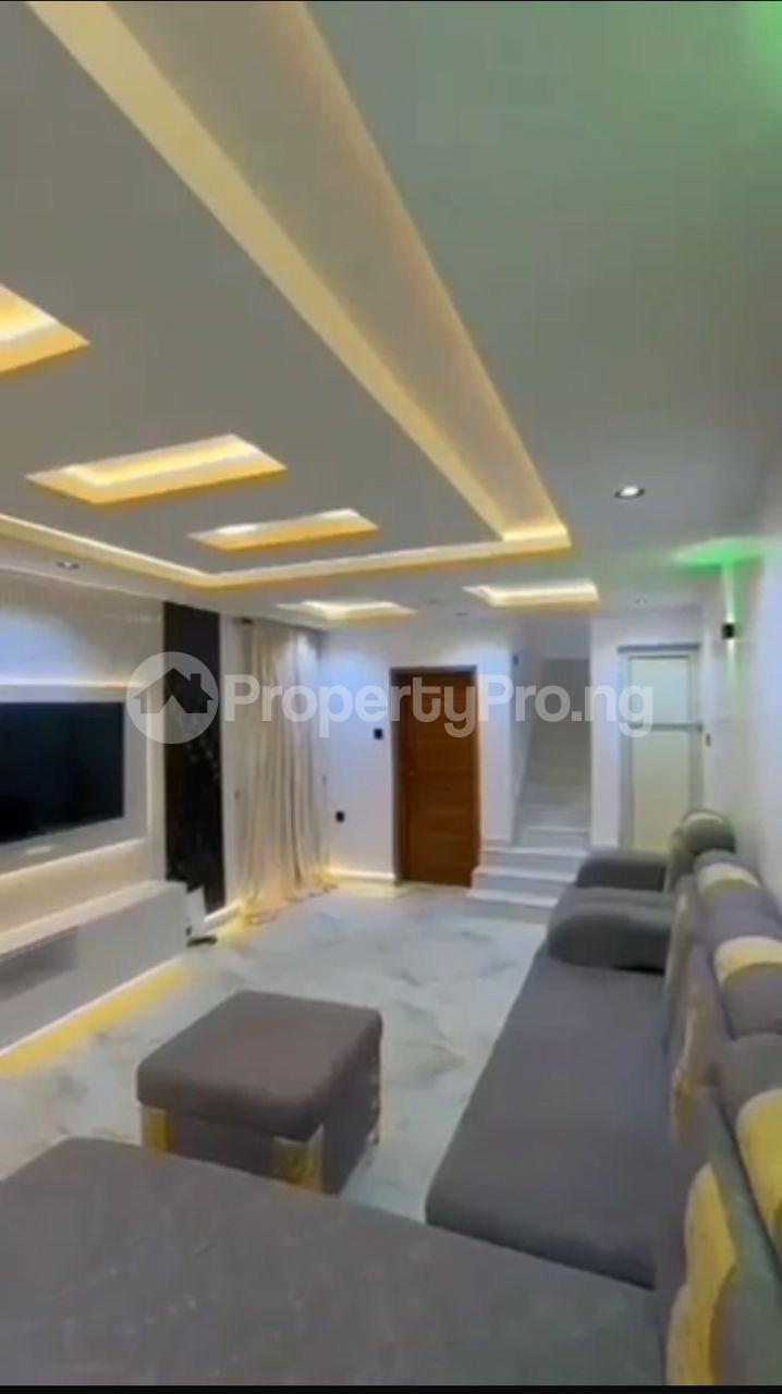 2 bedroom House for rent Off Pedro Road Gbagada Lagos