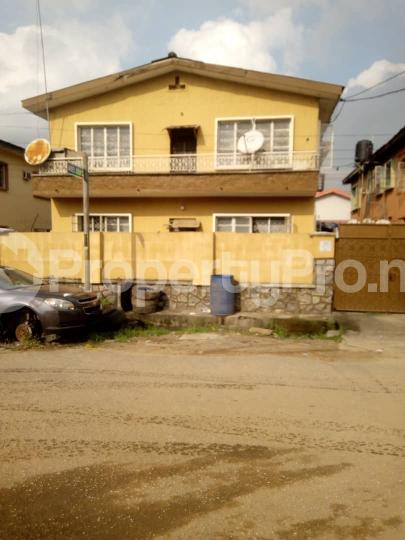 2 bedroom Flat / Apartment for rent Ekololu Road, Ogunlana Surulere Lagos