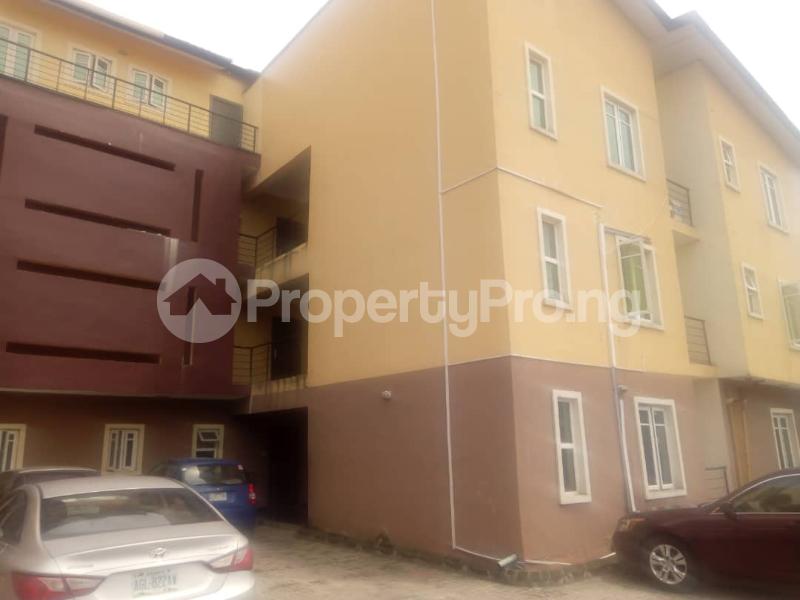 2 bedroom Flat / Apartment for rent   Ologolo Lekki Lagos