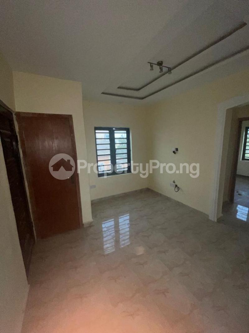 2 bedroom House for rent Off Mobil Road Ilaje Ilaje Ajah Lagos