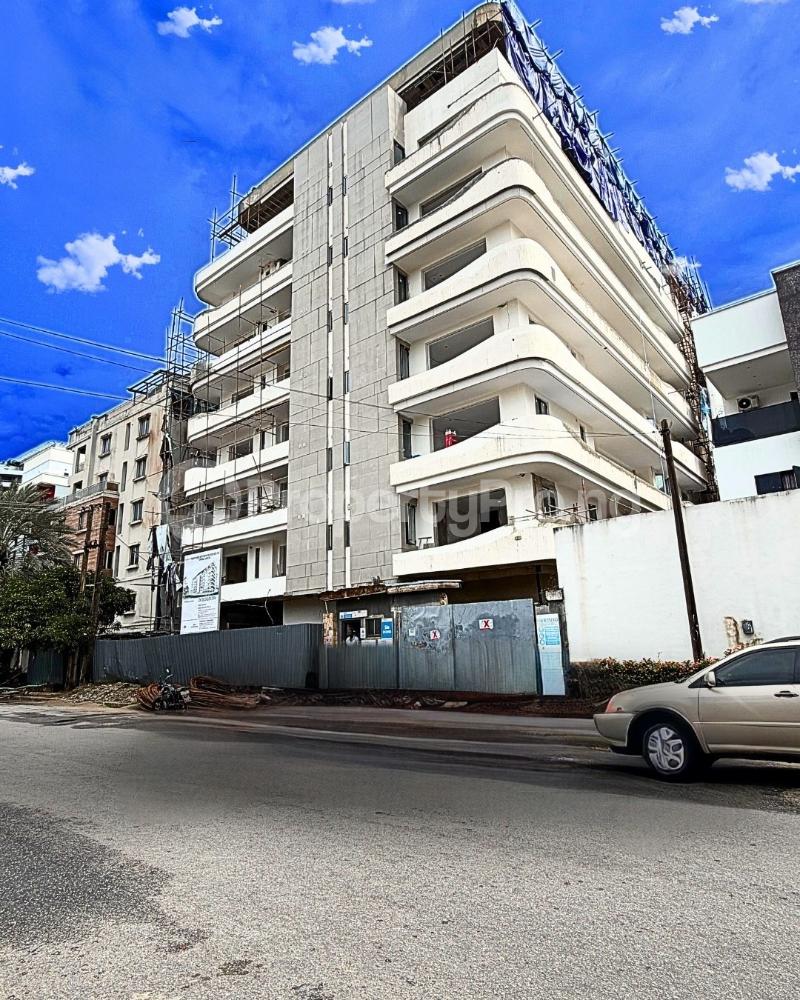 2 bedroom House for sale ONIRU Victoria Island Lagos