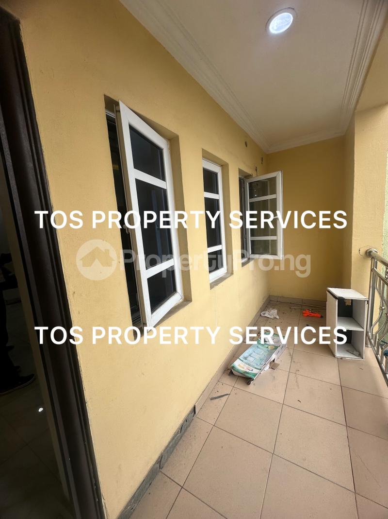 3 bedroom Flat / Apartment for rent Sabo Alagomeji, Yaba, Lagos. Alagomeji Yaba Lagos