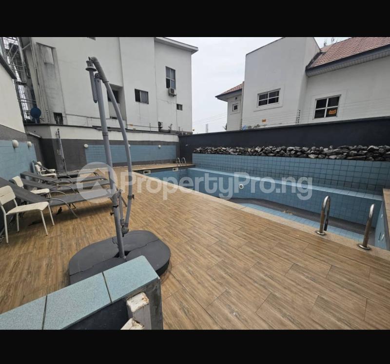3 bedroom Flat / Apartment for sale Muri Okunola Akin Adesola Victoria Island Lagos