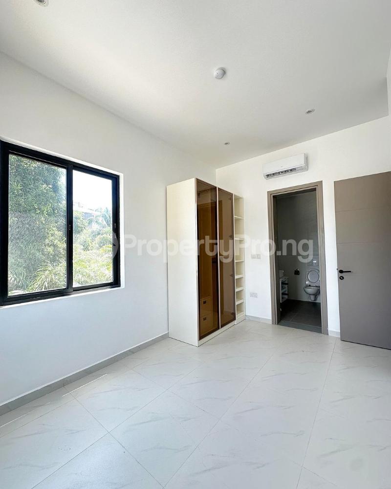 3 bedroom House for sale Ikoyi Lagos