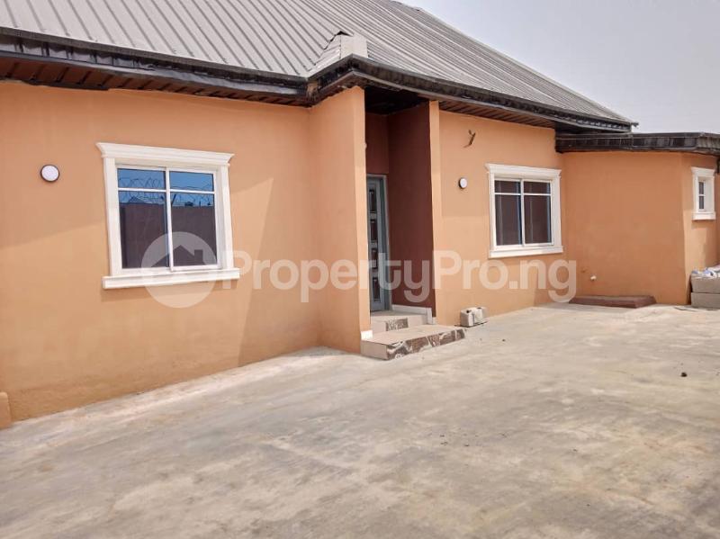 3 Bedroom Flat / Apartment in Jakande Estate Isolo Lagos Flat