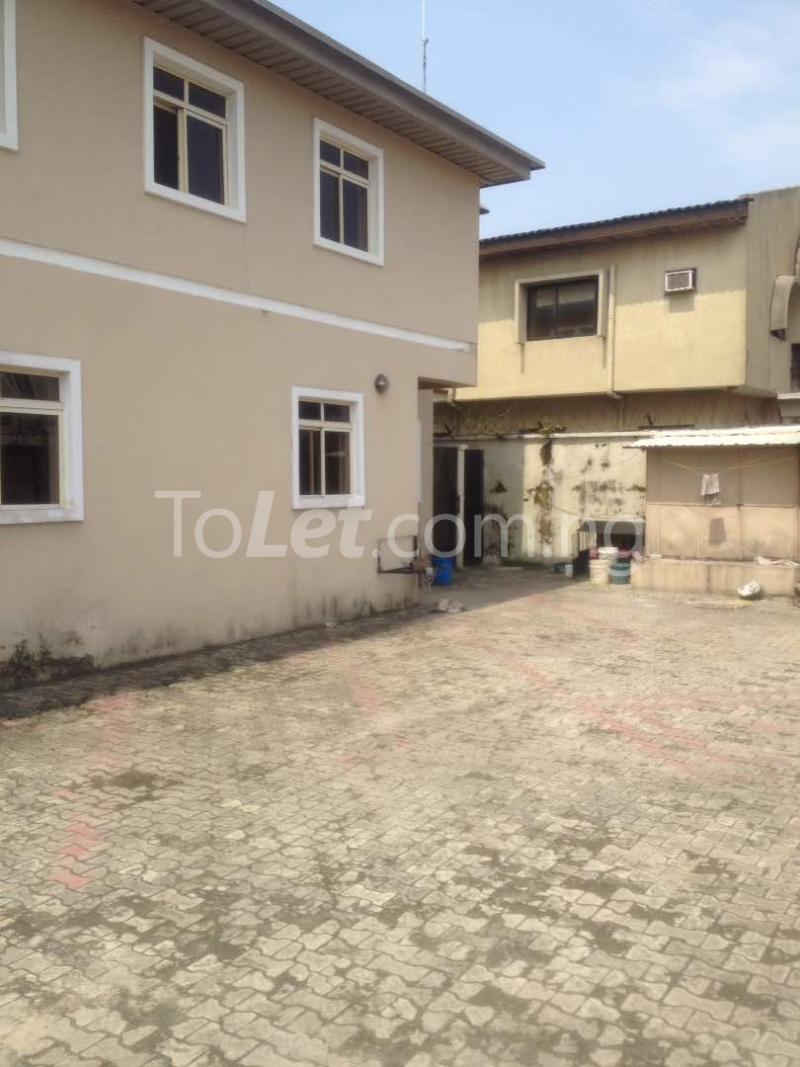 3 bedroom House for rent Ikota Road 13 Ikota Lekki Lagos