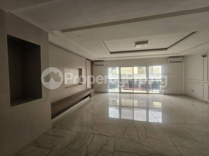 3 bedroom Flat / Apartment for sale Dideolu Estate ONIRU Victoria Island Lagos