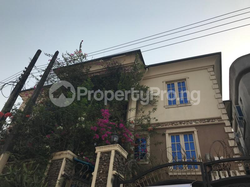 3 bedroom Flat / Apartment for rent Chemist Akoka Yaba Lagos