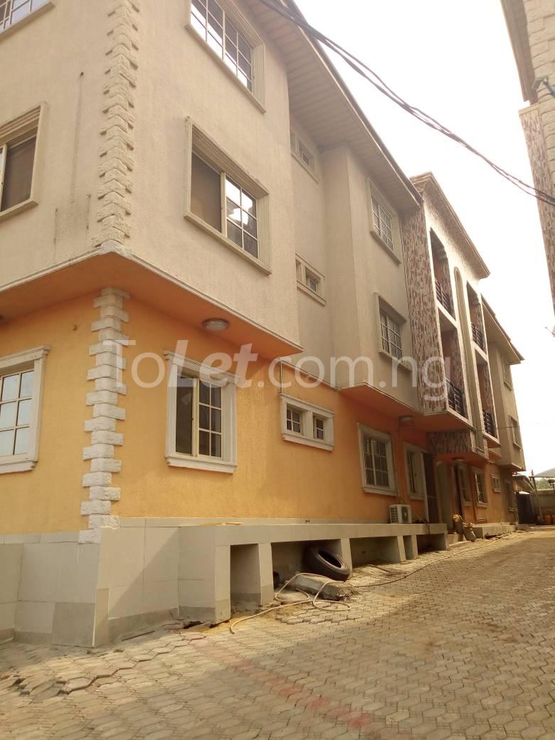 3 bedroom Flat / Apartment for rent   Millenuim/UPS Gbagada Lagos