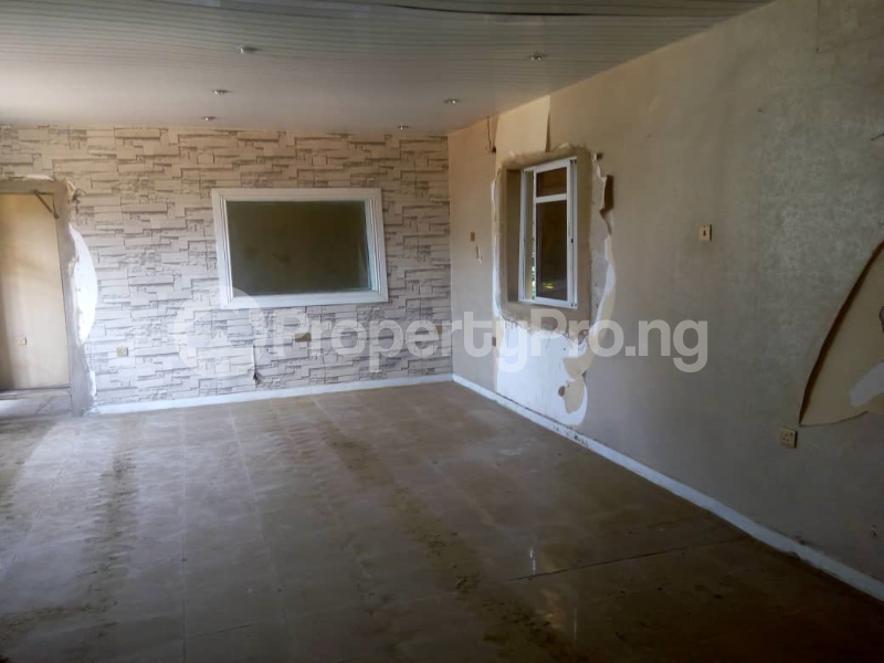 3 bedroom Flat / Apartment for rent   Opebi Ikeja Lagos