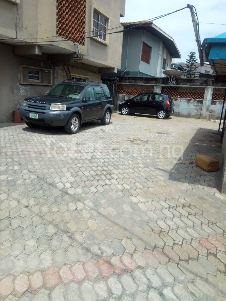 3 bedroom Flat / Apartment for rent Off Toyin Street, Toyin street Ikeja Lagos