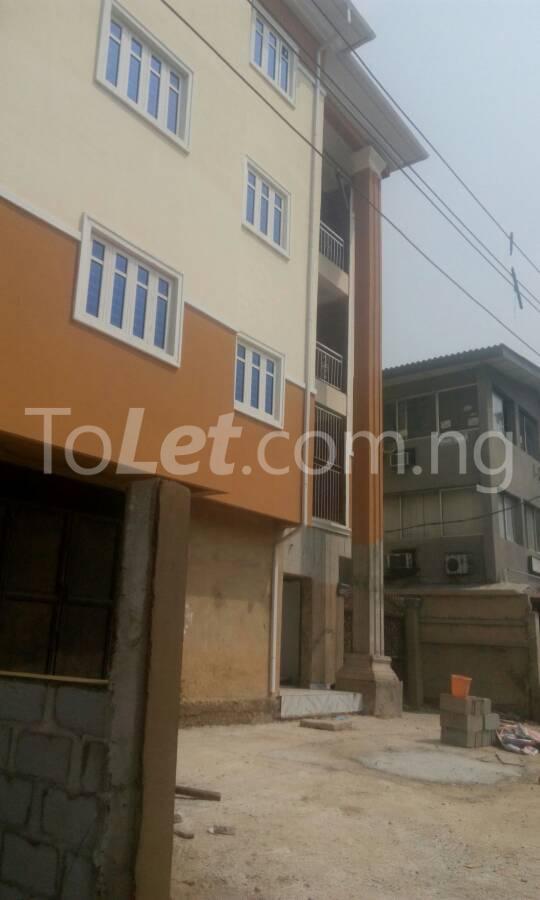 3 bedroom Flat / Apartment for rent 42, Old Yaba Road, Adekunle Yaba Lagos