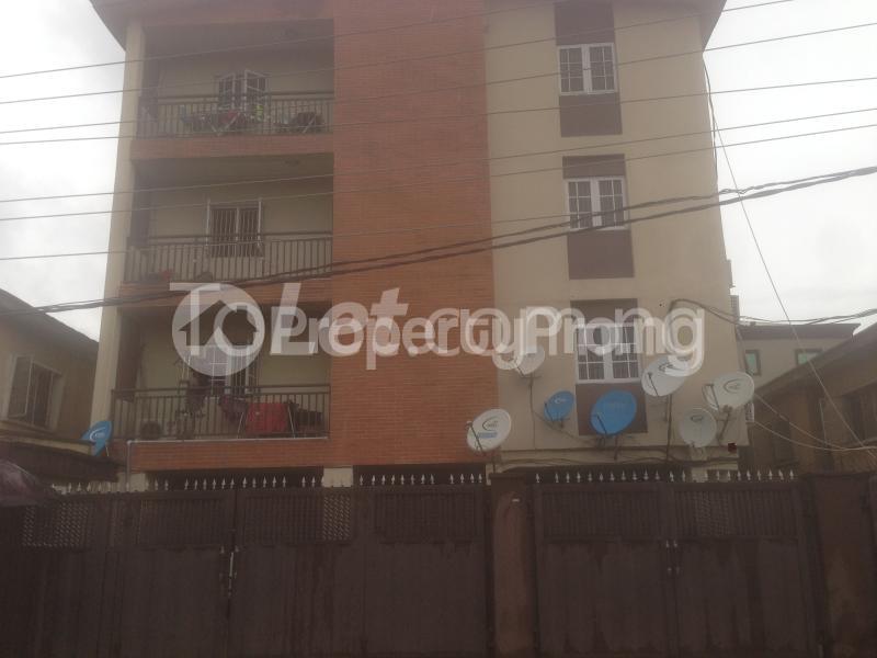 3 bedroom Flat / Apartment for rent Lawani Onike Yaba Lagos