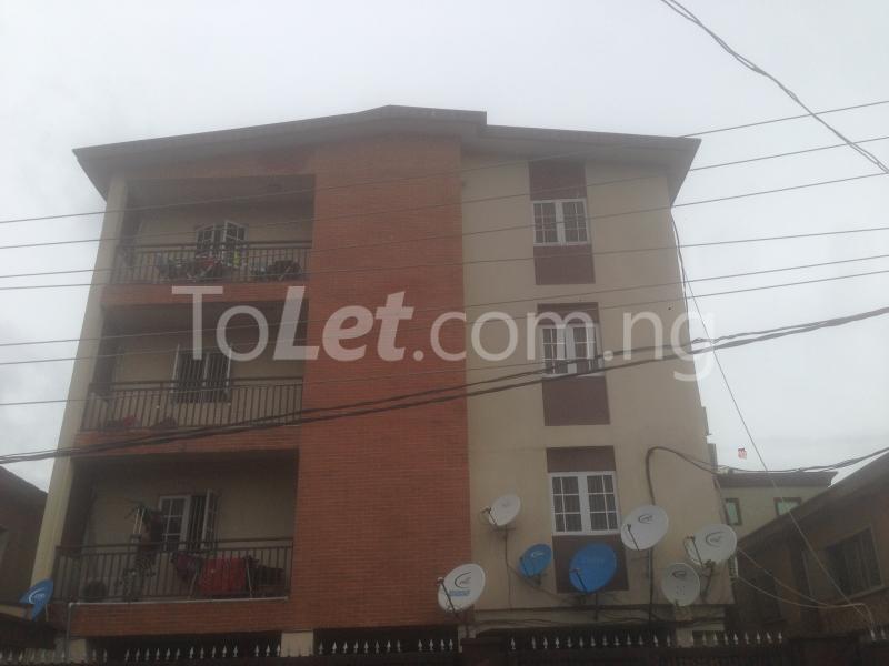 3 bedroom Flat / Apartment for rent Lawani Onike Yaba Lagos
