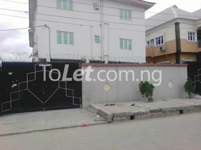3 bedroom Flat / Apartment for rent Oyadiran Estate Sabo Yaba Lagos