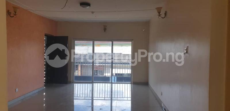 3 bedroom Flat / Apartment for rent Off Folaagoro Roundabout Fola Agoro Yaba Lagos